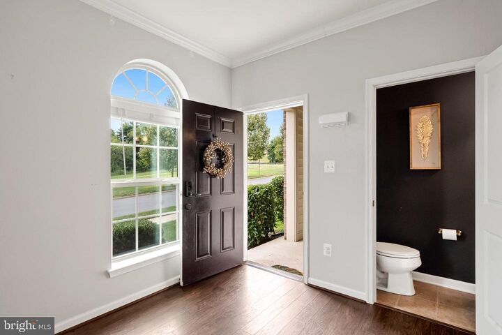 Property Photo: 5822 Oakdale Village Road MD 21754