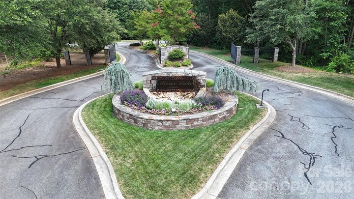 Property Photo:  4604 Mirror Lake Drive  NC 28609 