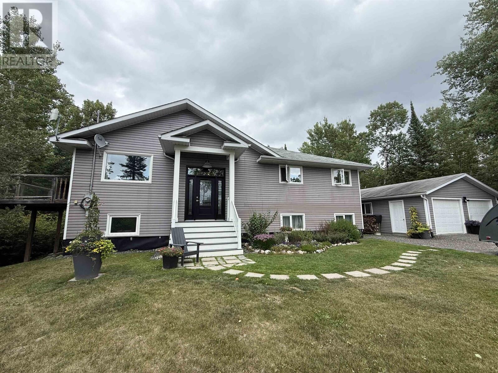 Property Photo: 142 Barkman Close ON P9N 0H4