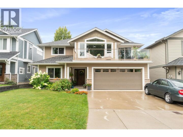 Property Photo:  461 24 Street Northeast  BC V1E 0C2 