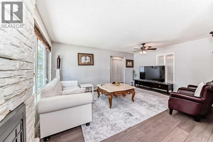 Property Photo: 128 Whiteside Crescent Northeast AB T1Y 2A7