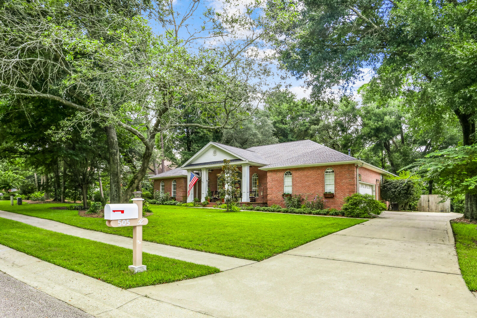 Property Photo: 505 Blackwater Run FL 32578