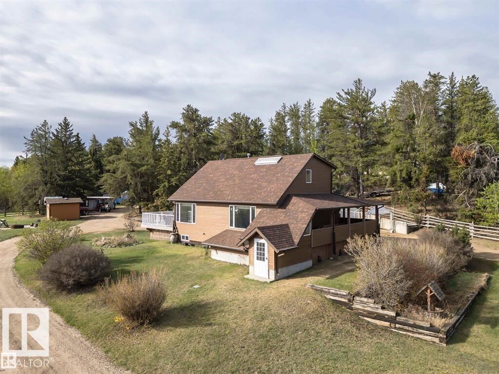 Property Photo: 57303 Rge Road 233 153 AB T0A 1N6