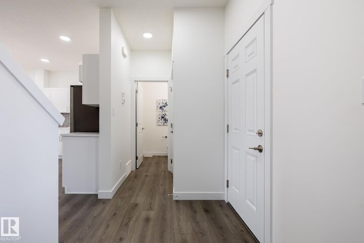 Property Photo:  25 Renwyck Place  AB T7X 3G5 