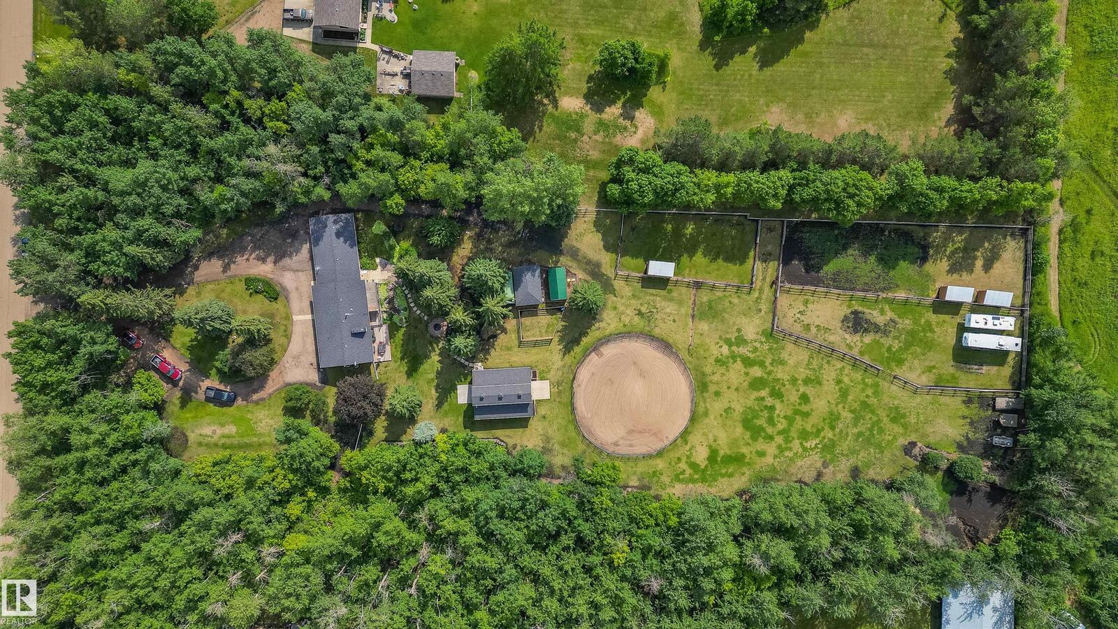 Property Photo: 53059 Rge Road 224 37 AB T8E 2K4
