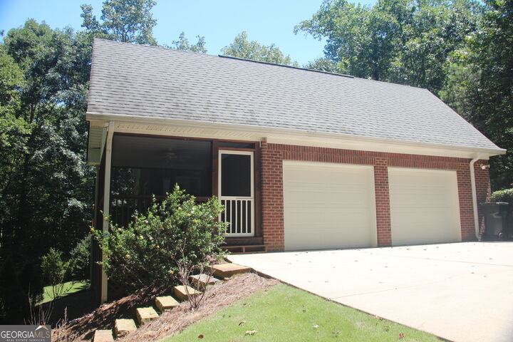 Property Photo: 9246 W Banks Mill Road GA 30187