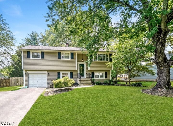 10 Grandin Dr  Raritan Twp. NJ 08822 photo