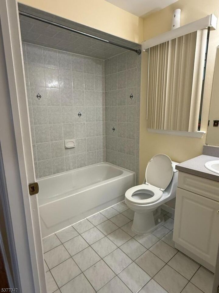 Property Photo:  191 Kearny Ave 1  NJ 07032 