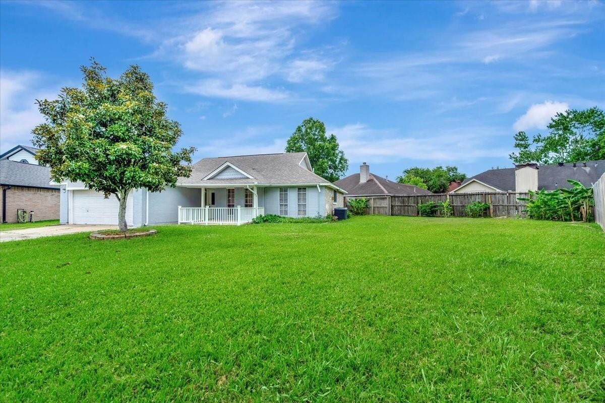 Property Photo:  11710 Brettwood Circle  TX 77089 