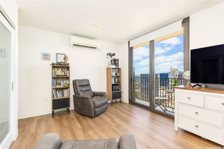 Property Photo: 987 Queen Street 3907 HI 96814