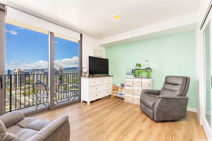 Property Photo: 987 Queen Street 3907 HI 96814
