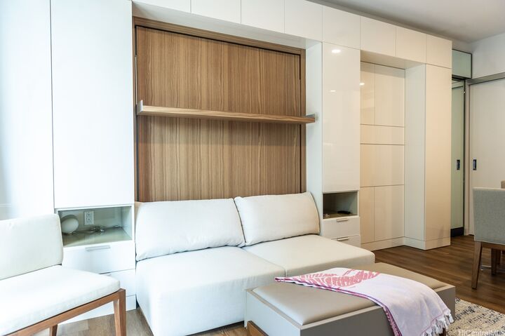 Property Photo: 987 Queen Street 606 HI 96814