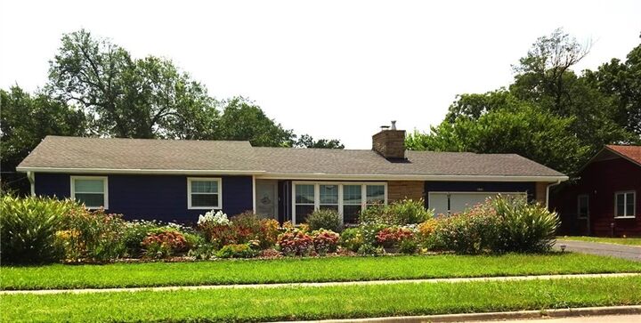 619 W Oak Street  Independence KS 67301 photo