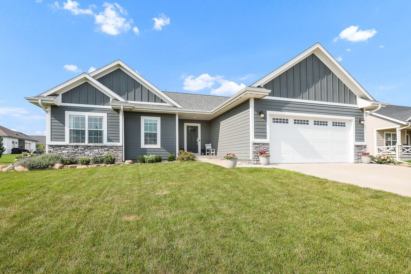 Property Photo:  912 Fountain View Drive  IA 50219 
