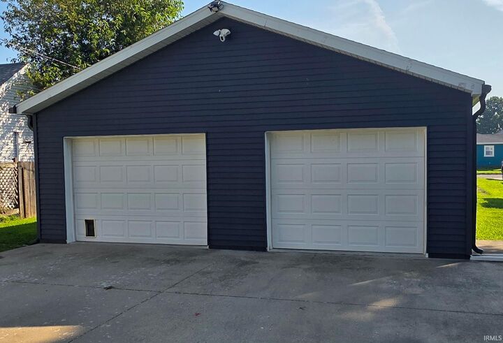 Property Photo: 1303 Vigo Street IN 47591