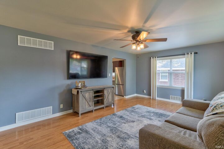 Property Photo:  1927 S Lombard Avenue  IN 47714-5438 