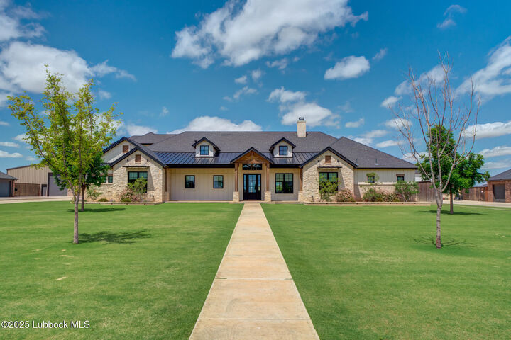 Property Photo: 5004 Cr 7640 Street TX 79424