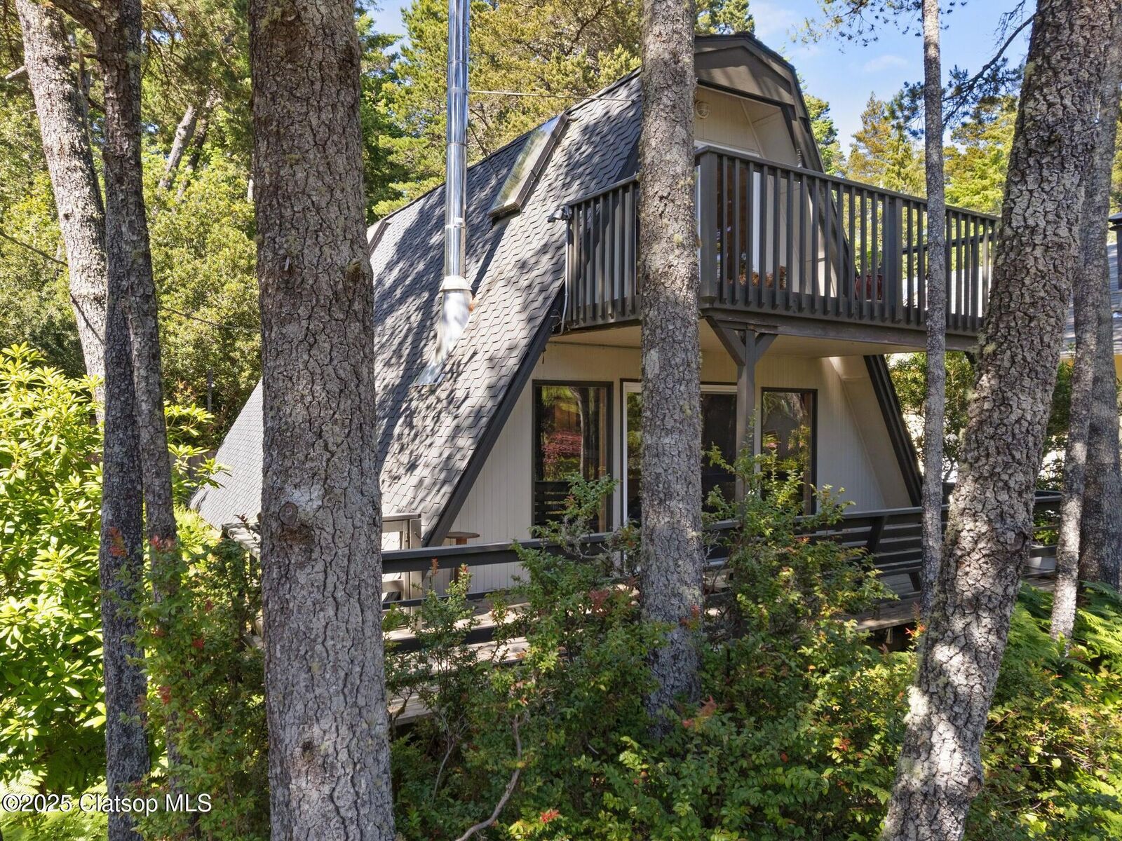 Property Photo: 485 North Avenue OR 97130