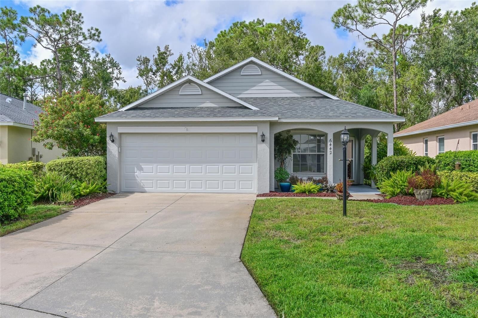 Property Photo:  6442 Barberry Court  FL 34202 