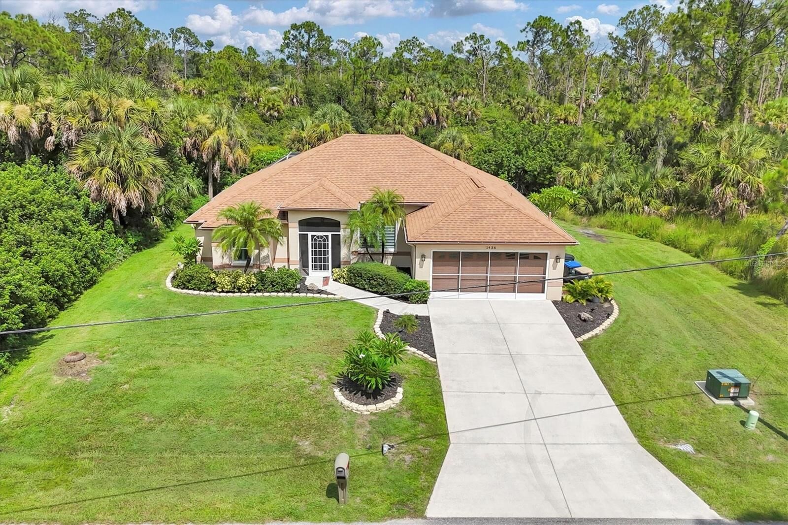 Property Photo: 1436 Sareta Terrace FL 34286
