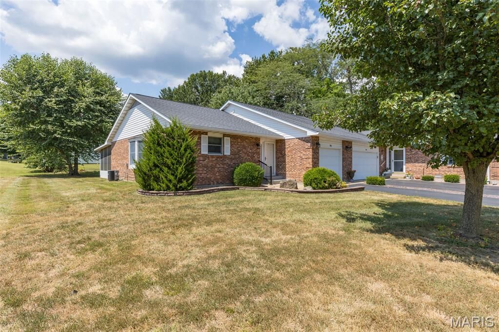 Property Photo: 313 W Green Tree MO 63640
