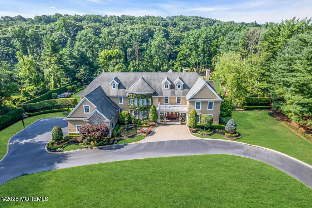 Property Photo:  39 Mountainside Drive  NJ 07722 