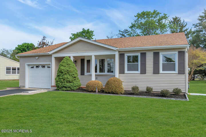 Property Photo:  10 Norfolk Drive  NJ 08757 
