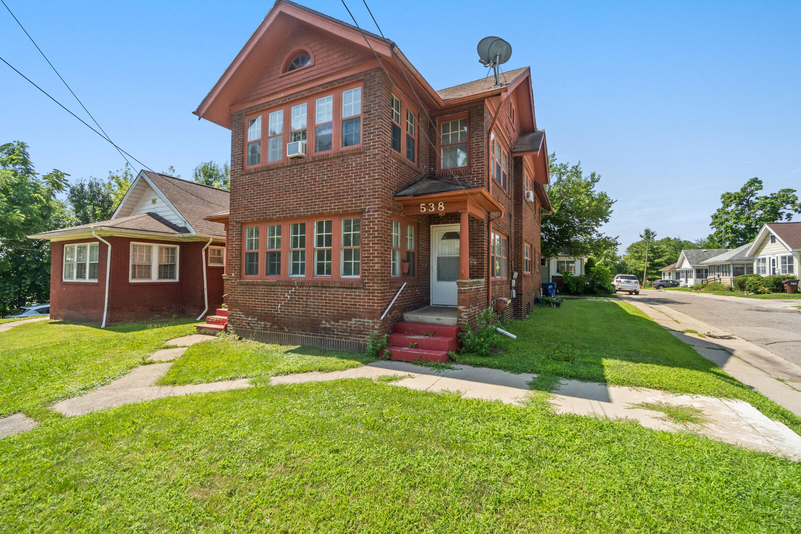 Property Photo:  536 Lansing Avenue  MI 49201 