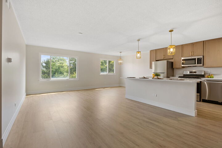 Property Photo:  10210 Washington Avenue 305  IL 60453 