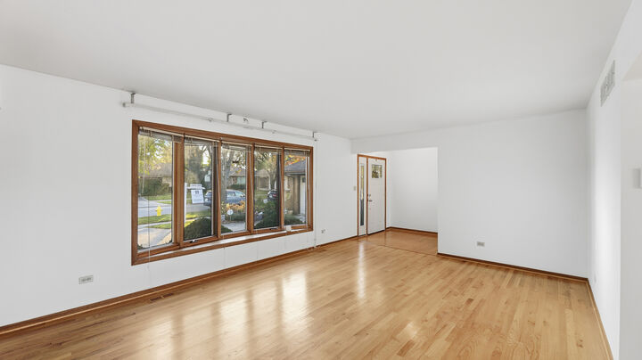 Property Photo:  7104 Kidwell Road  IL 60516