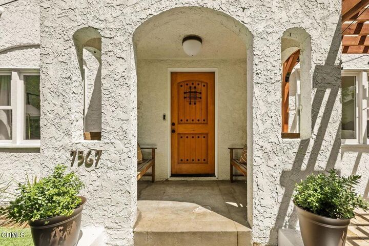 Property Photo: 7567 Rosewood Avenue CA 90036
