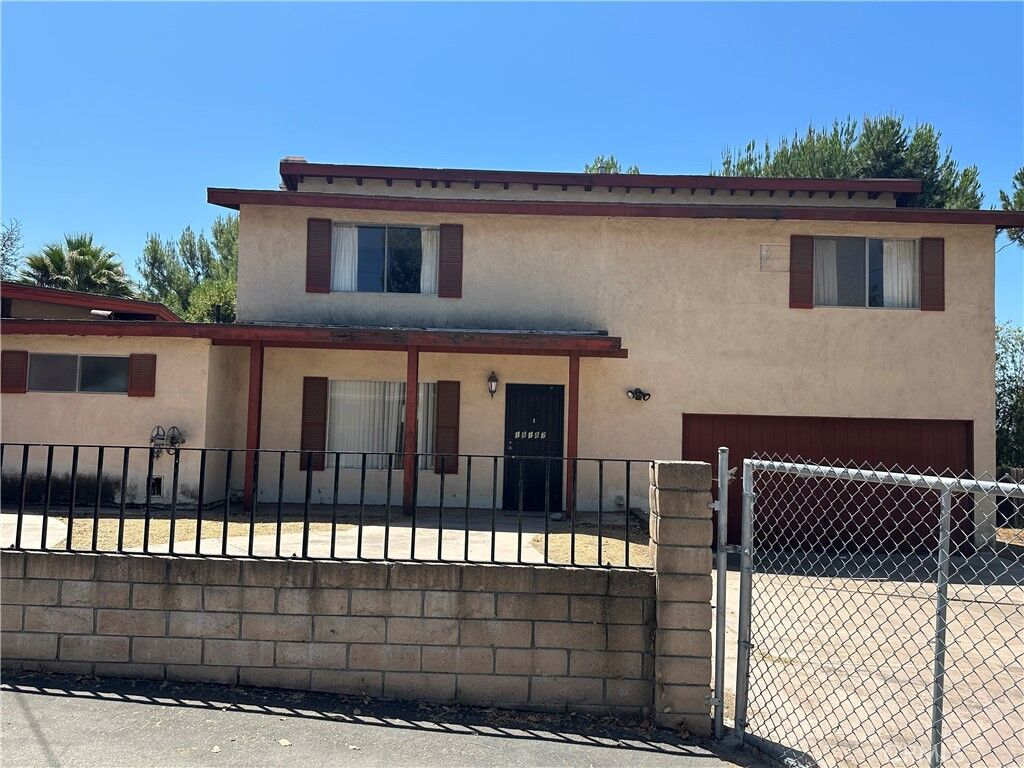 Property Photo: 18182 Hutchings Drive CA 92886