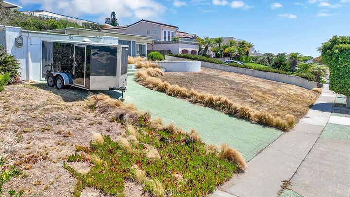 Property Photo: 1106 Goldenrod Avenue CA 92625