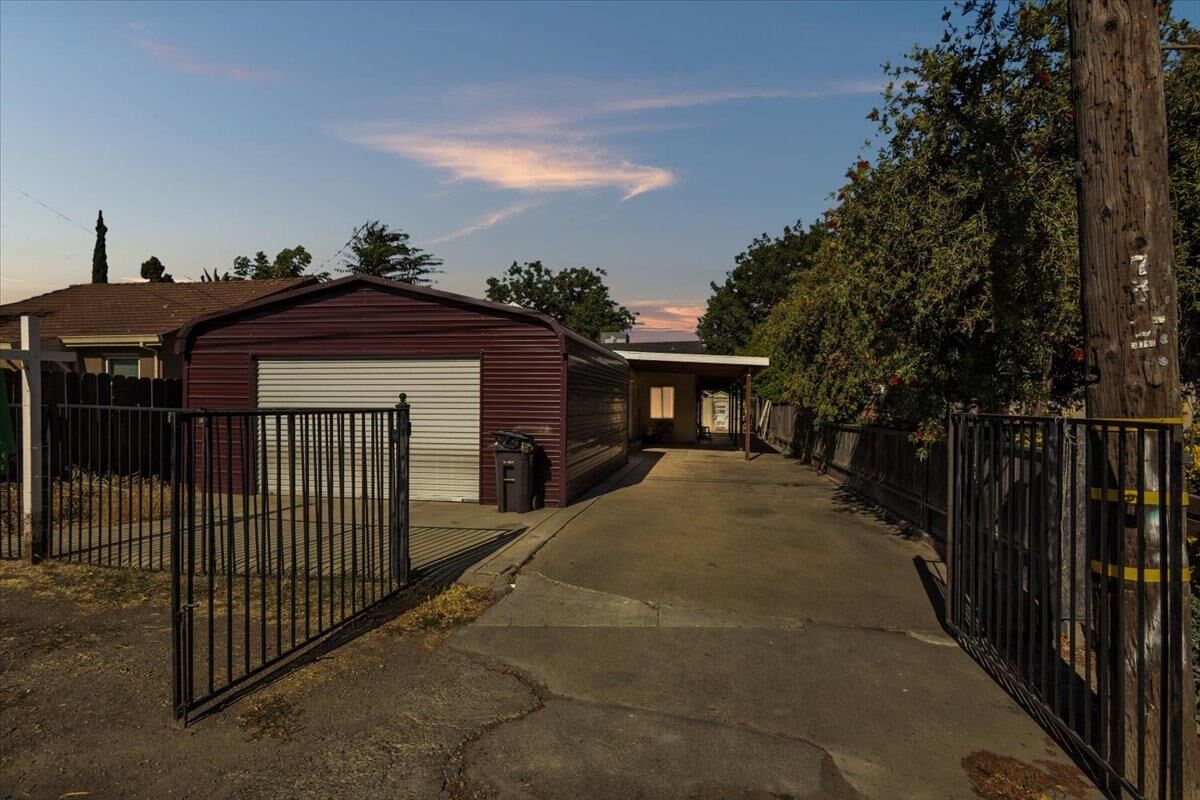Property Photo: 740 S Dawes Avenue CA 95215
