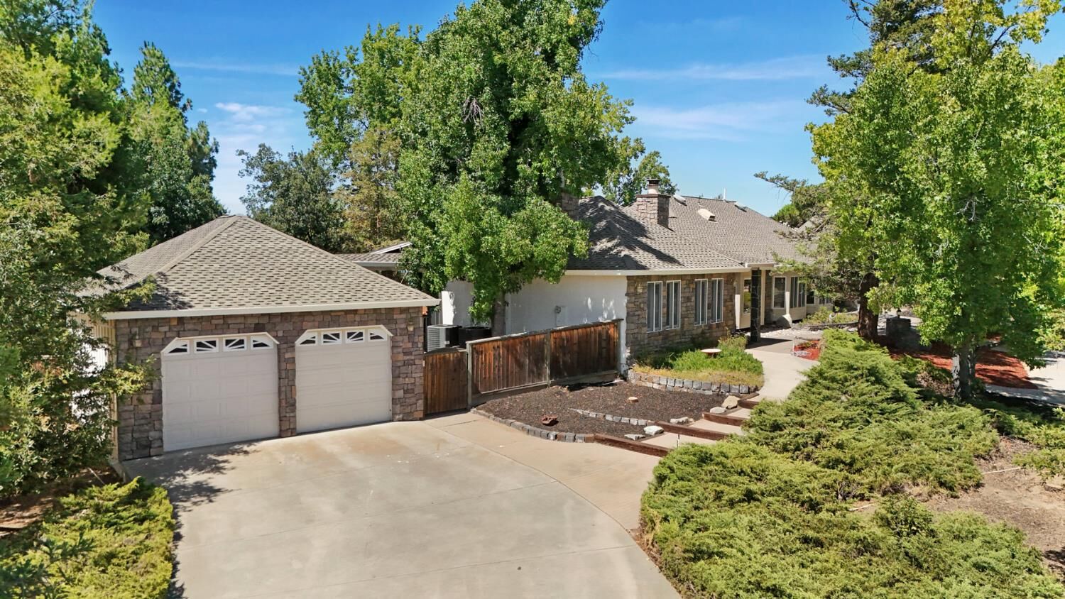 Property Photo: 2924 Terra Verde Lane CA 94561