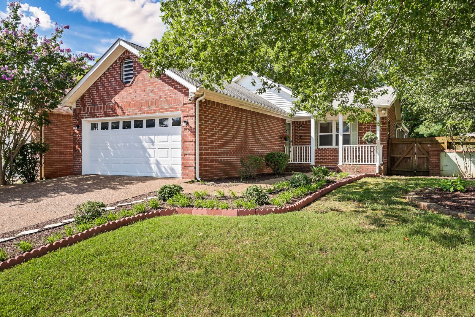 Property Photo:  502 Freedom Ct  TN 37129 
