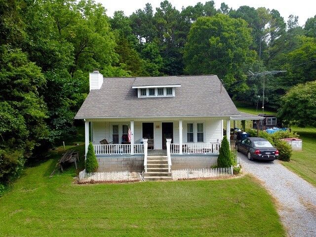 Property Photo: 301 Red Tuttle Rd TN 37022
