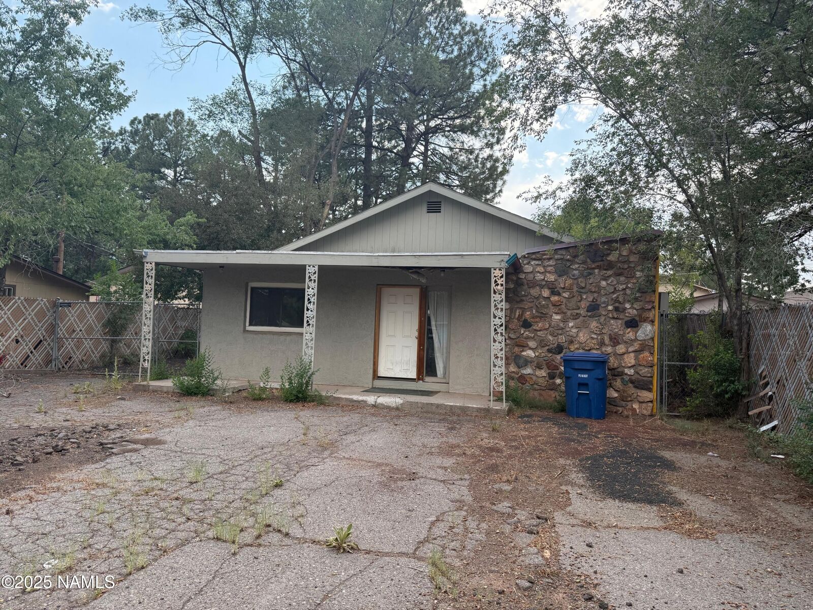 Property Photo:  2717 N Center Street  AZ 86004