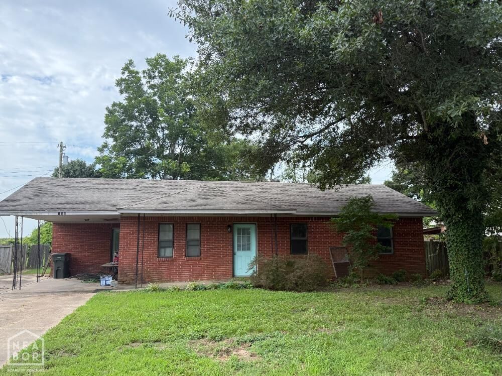 Property Photo:  911 Grimes Street  AR 72437 