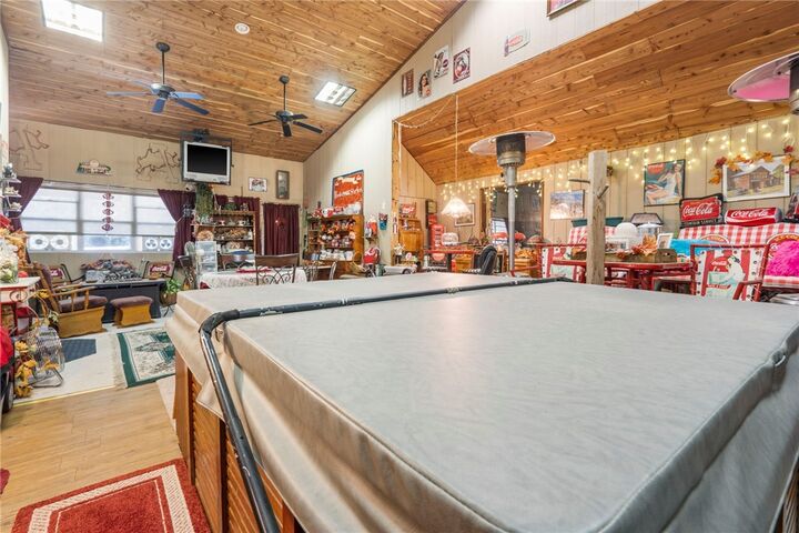 Property Photo: 208 W Sycamore Street AR 72703