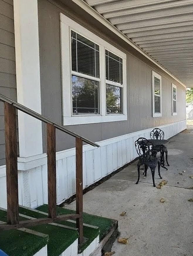 Property Photo: 522 Meadow Lane OR 97524