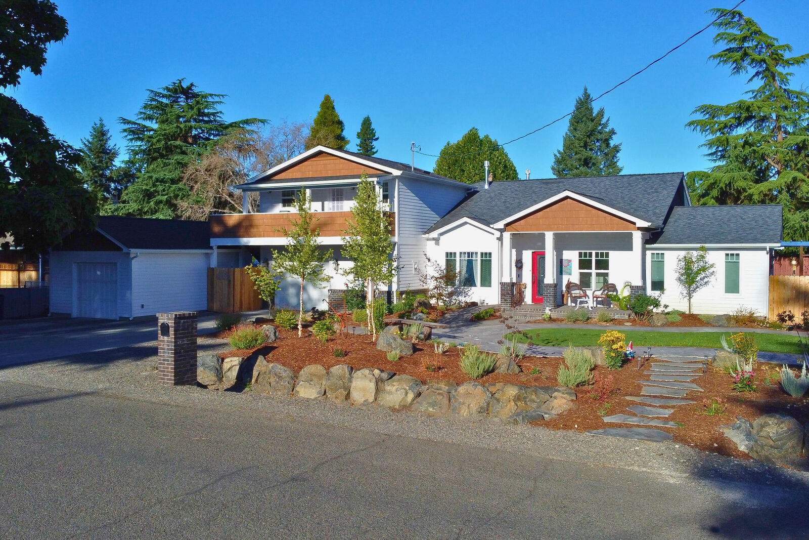 Property Photo: 2204 Meals Drive OR 97501