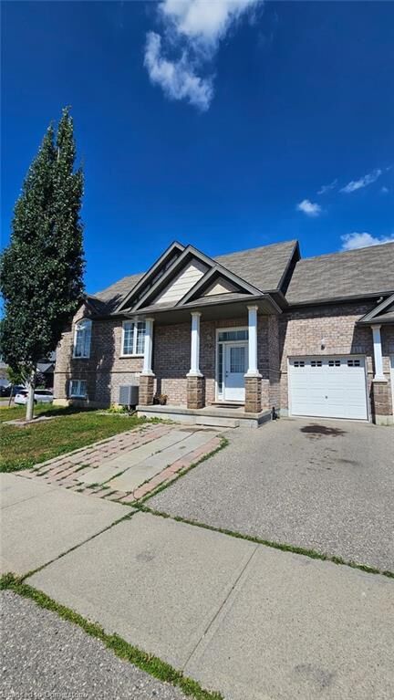 Photo de la propriété:  172 Woodbine Avenue A  ON N2R 0A9 