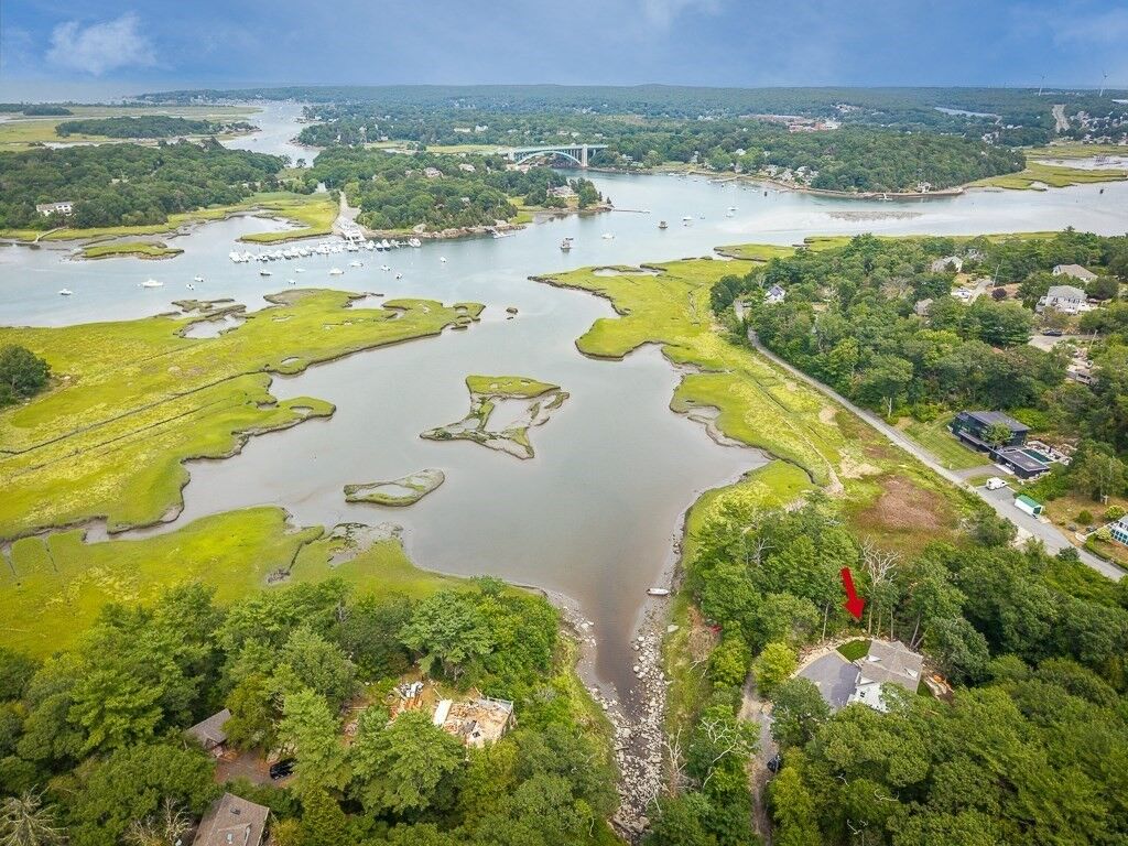 Property Photo:  5 Samoset Rd A  MA 01930 