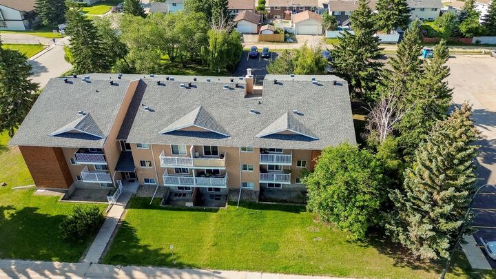 41 Bennett Street 206  Red Deer AB T4R 1V3 photo