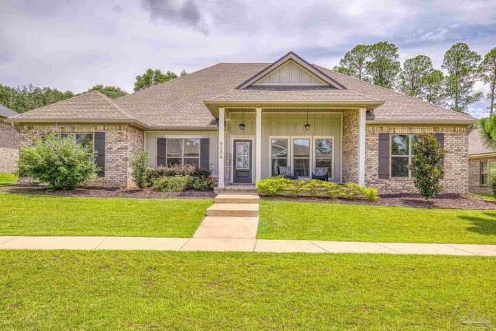 Property Photo:  4084 Blue Hillside Ln  FL 32583 