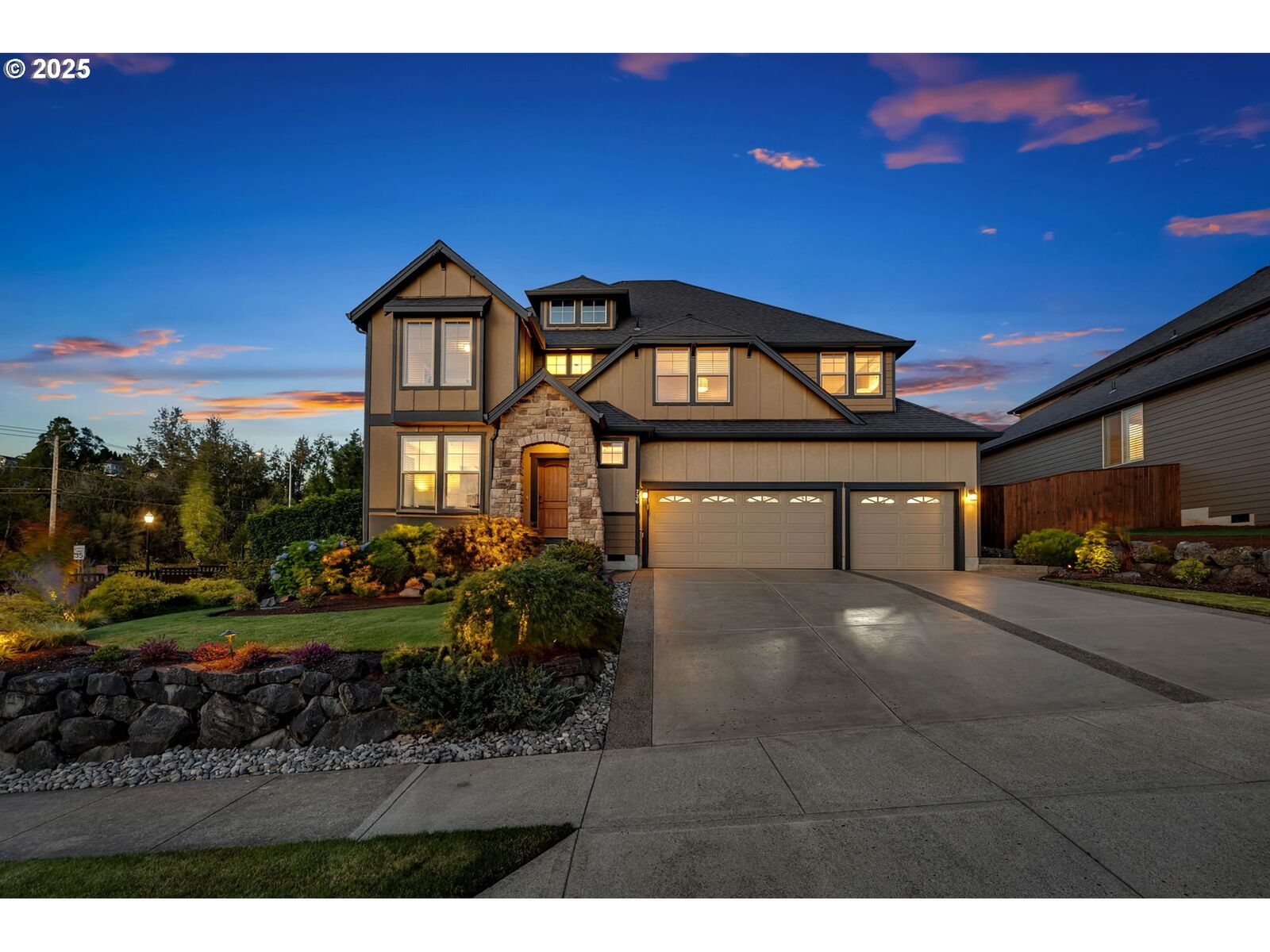 Property Photo: 736 NW Ilwaco St WA 98607