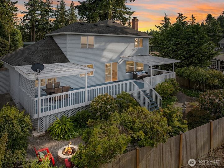 Property Photo: 1021 N Sunset Drive WA 98282