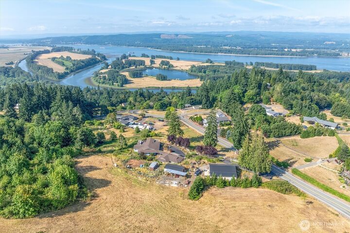 Property Photo:  110  Jade Street  WA 98674 