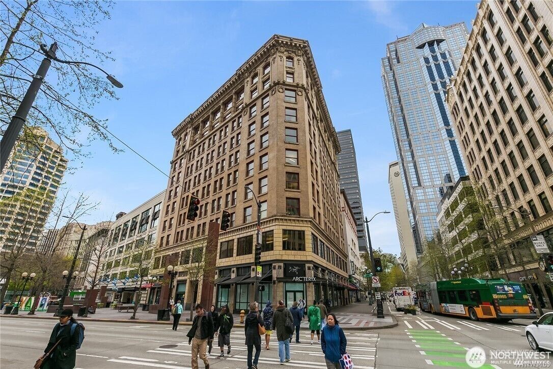 Property Photo:  1500  4th Avenue 703  WA 98101 